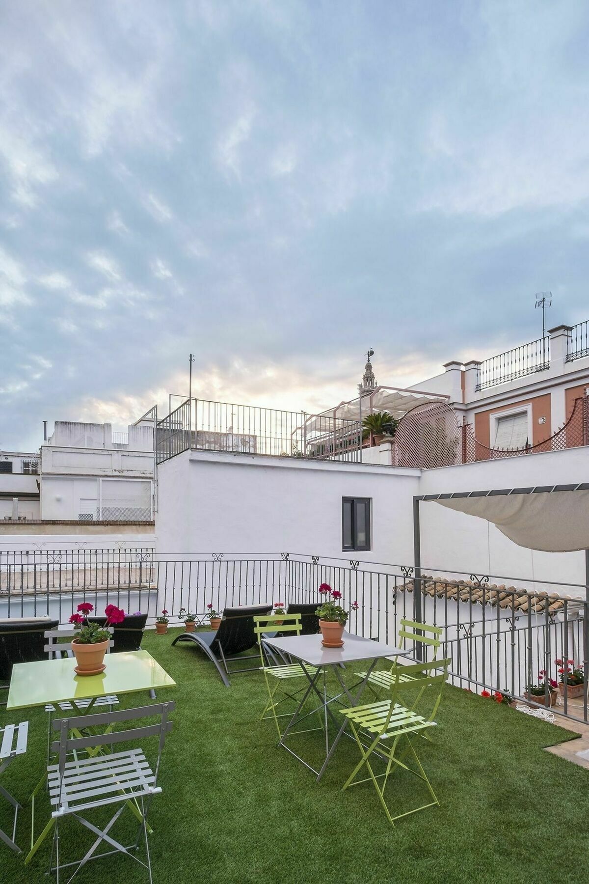 Selecta Apartments Los Venerables Sevilha Exterior foto
